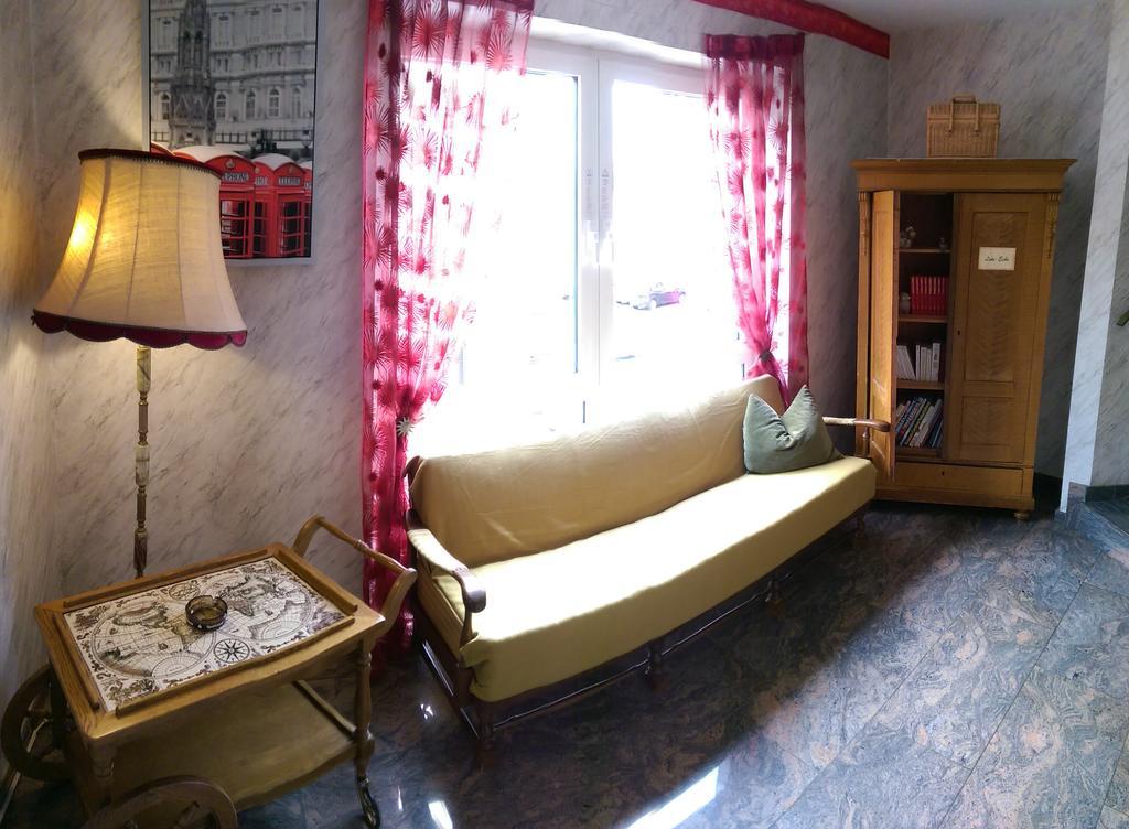 Hotel Garni Schmid Neu-Ulm Zewnętrze zdjęcie