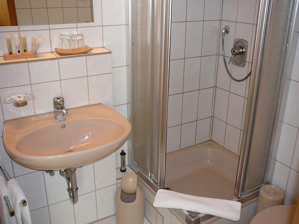 Hotel Garni Schmid Neu-Ulm Pokój zdjęcie