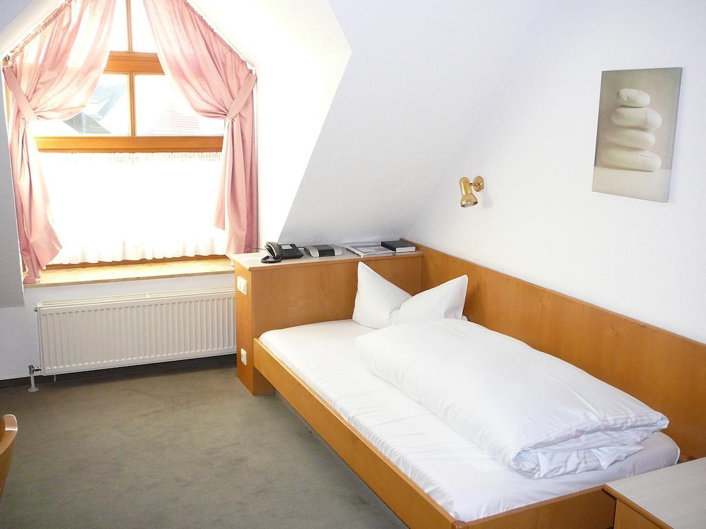 Hotel Garni Schmid Neu-Ulm Pokój zdjęcie