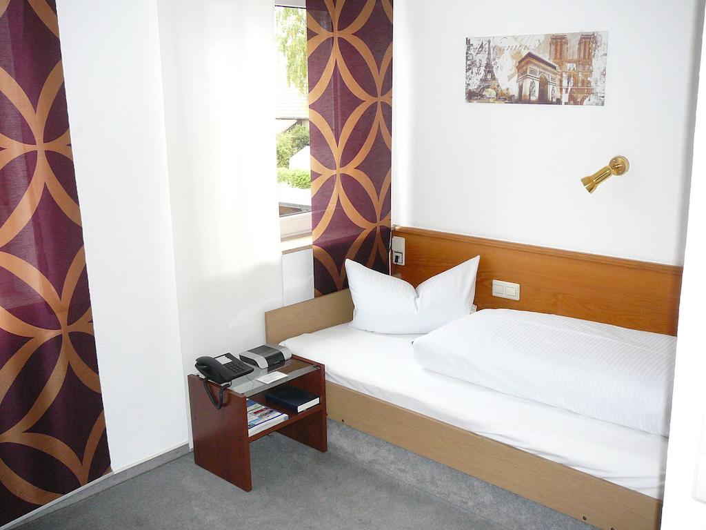 Hotel Garni Schmid Neu-Ulm Pokój zdjęcie