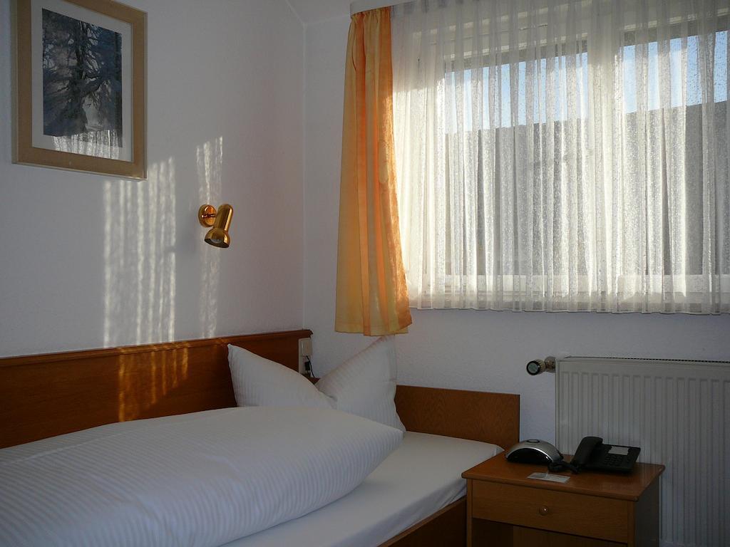 Hotel Garni Schmid Neu-Ulm Pokój zdjęcie